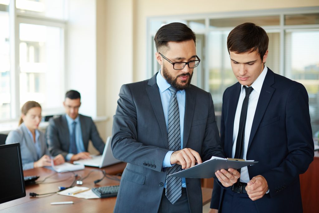 How Employer of Record Services Work: From Contract to Payroll in 5 Steps